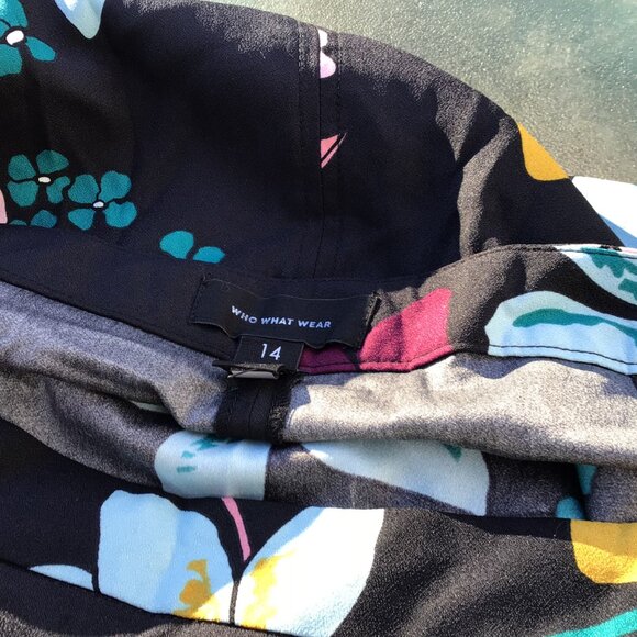 Who What Wear Womens A-Line with Kick Pleats Black Floral Skirt SIze 14 - Picture 2 of 3